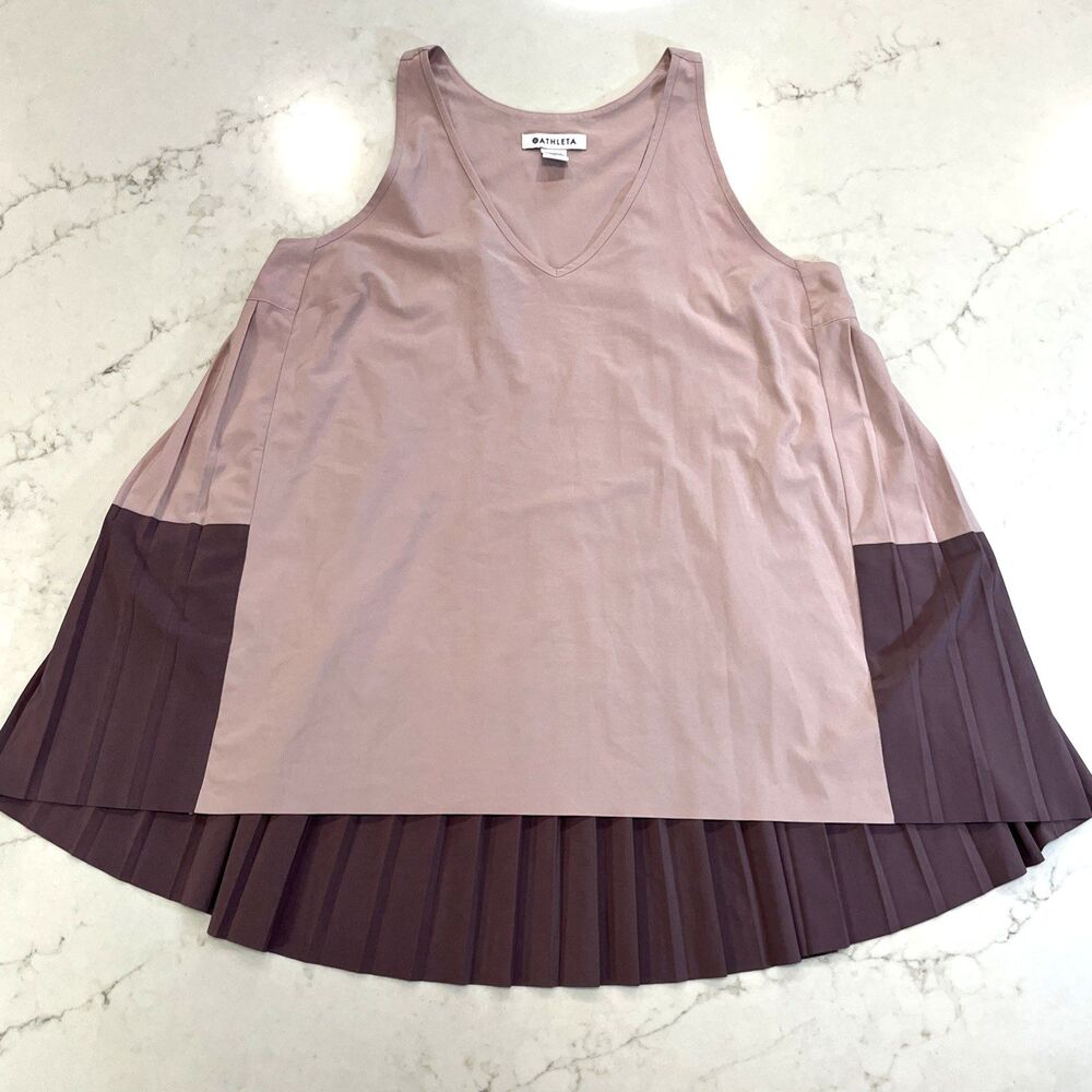 Athleta Swing Forward Pleated Relaxed Smoked Mauve Tank‎ Top Sz Medium